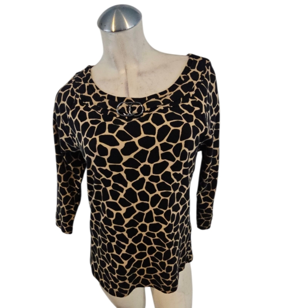 3/$25 Rafaella Size L Black and Tan Patterned Top